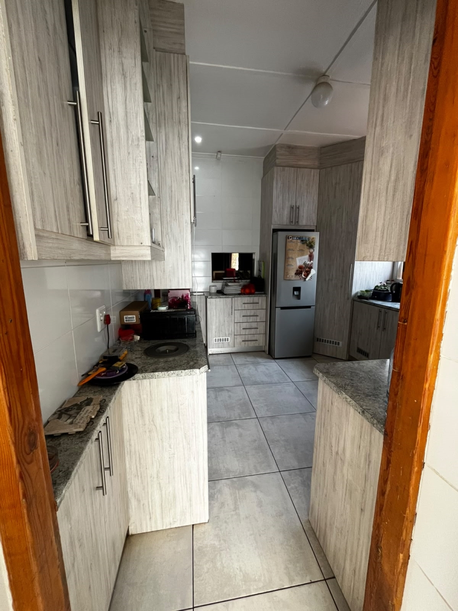 To Let 3 Bedroom Property for Rent in Top Town Eastern Cape